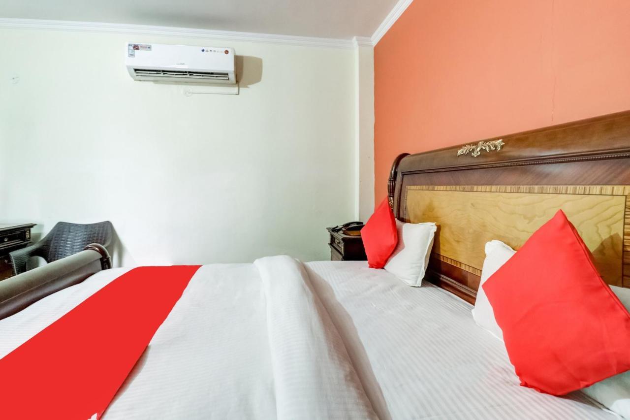 Oyo Hotel R K Residency Gurgaon Exterior photo