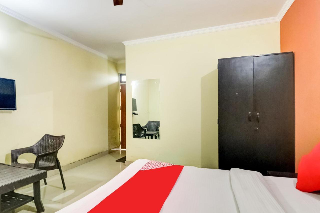 Oyo Hotel R K Residency Gurgaon Exterior photo