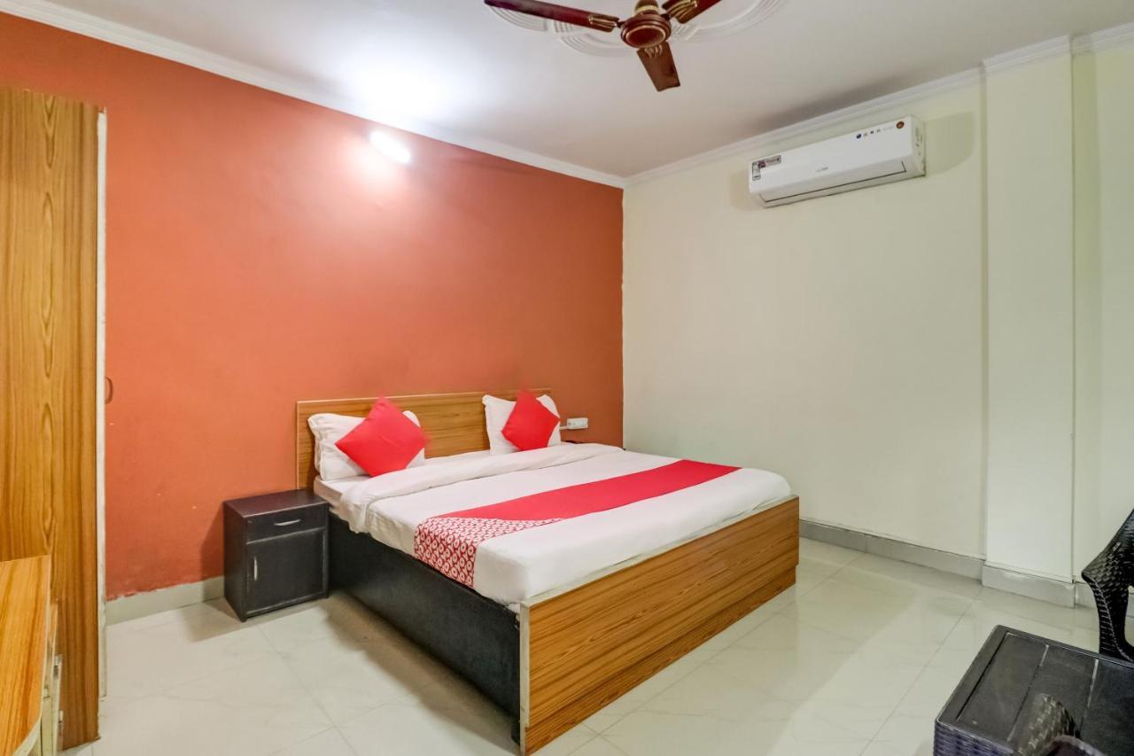 Oyo Hotel R K Residency Gurgaon Exterior photo